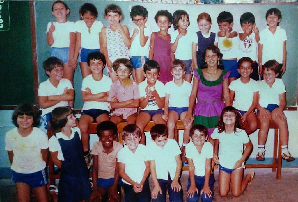 Fotografia antiga da turma da escola